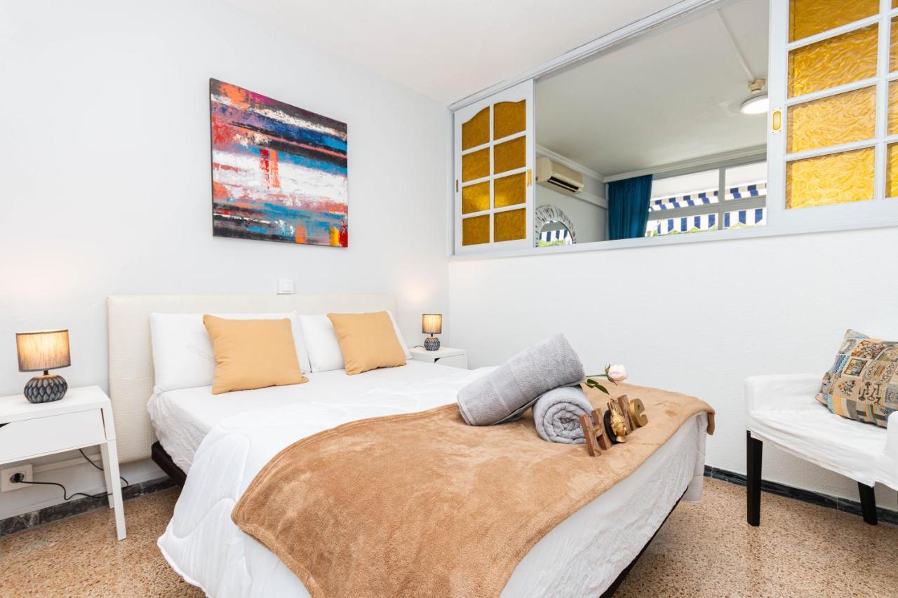 Serenity Yumbo: Beachside Apartment with Free Wi-Fi and Concierge Playa del Ingles  Exterior photo