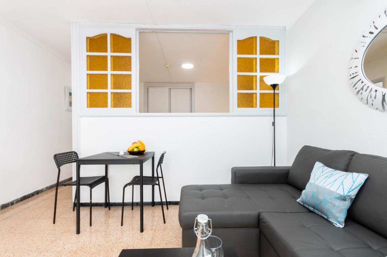 Serenity Yumbo: Beachside Apartment with Free Wi-Fi and Concierge Playa del Ingles  Exterior photo