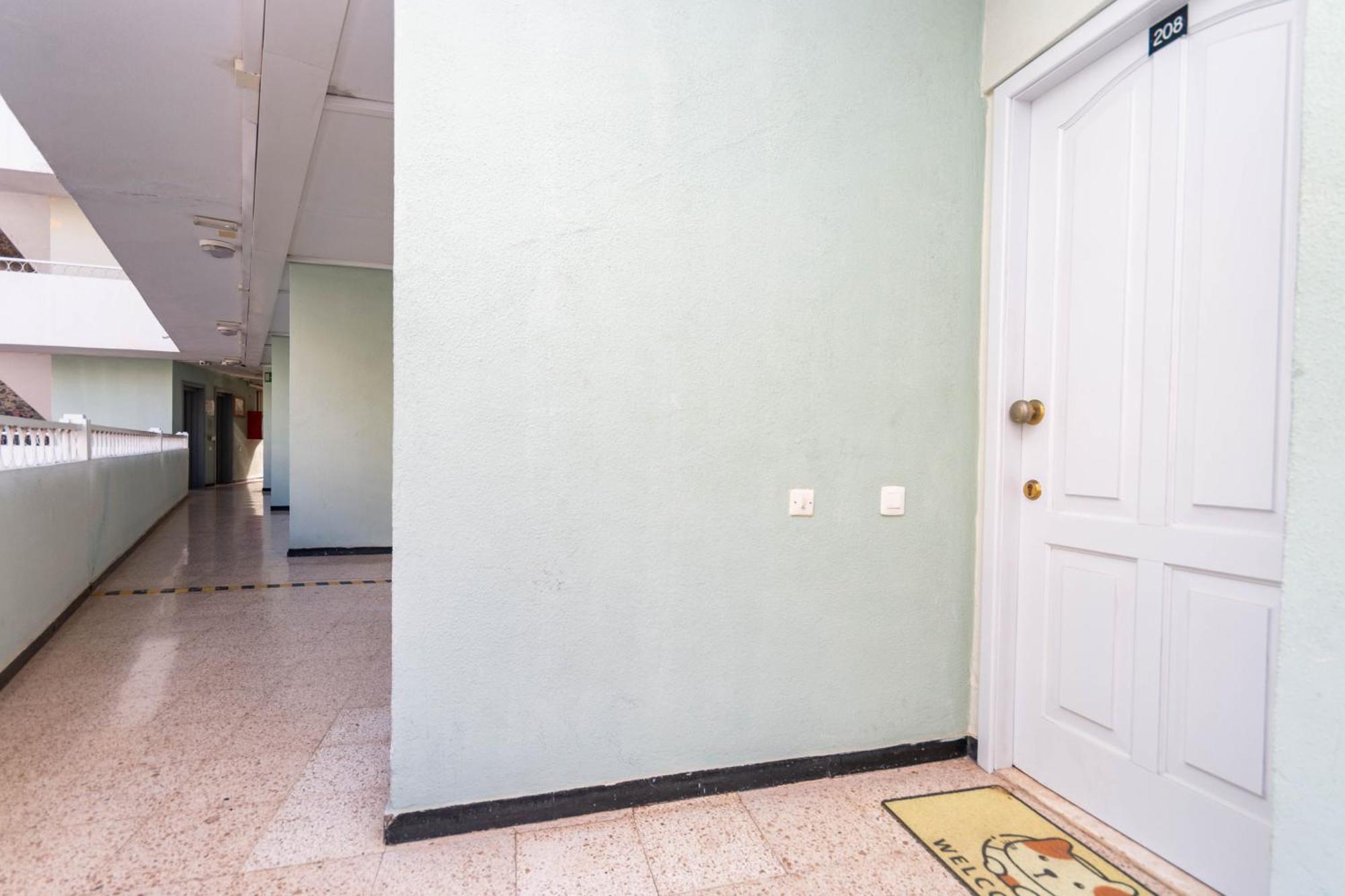 Serenity Yumbo: Beachside Apartment with Free Wi-Fi and Concierge Playa del Ingles  Exterior photo
