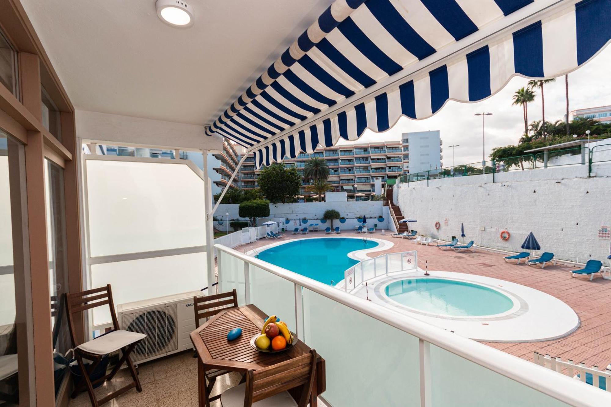 Serenity Yumbo: Beachside Apartment with Free Wi-Fi and Concierge Playa del Ingles  Exterior photo