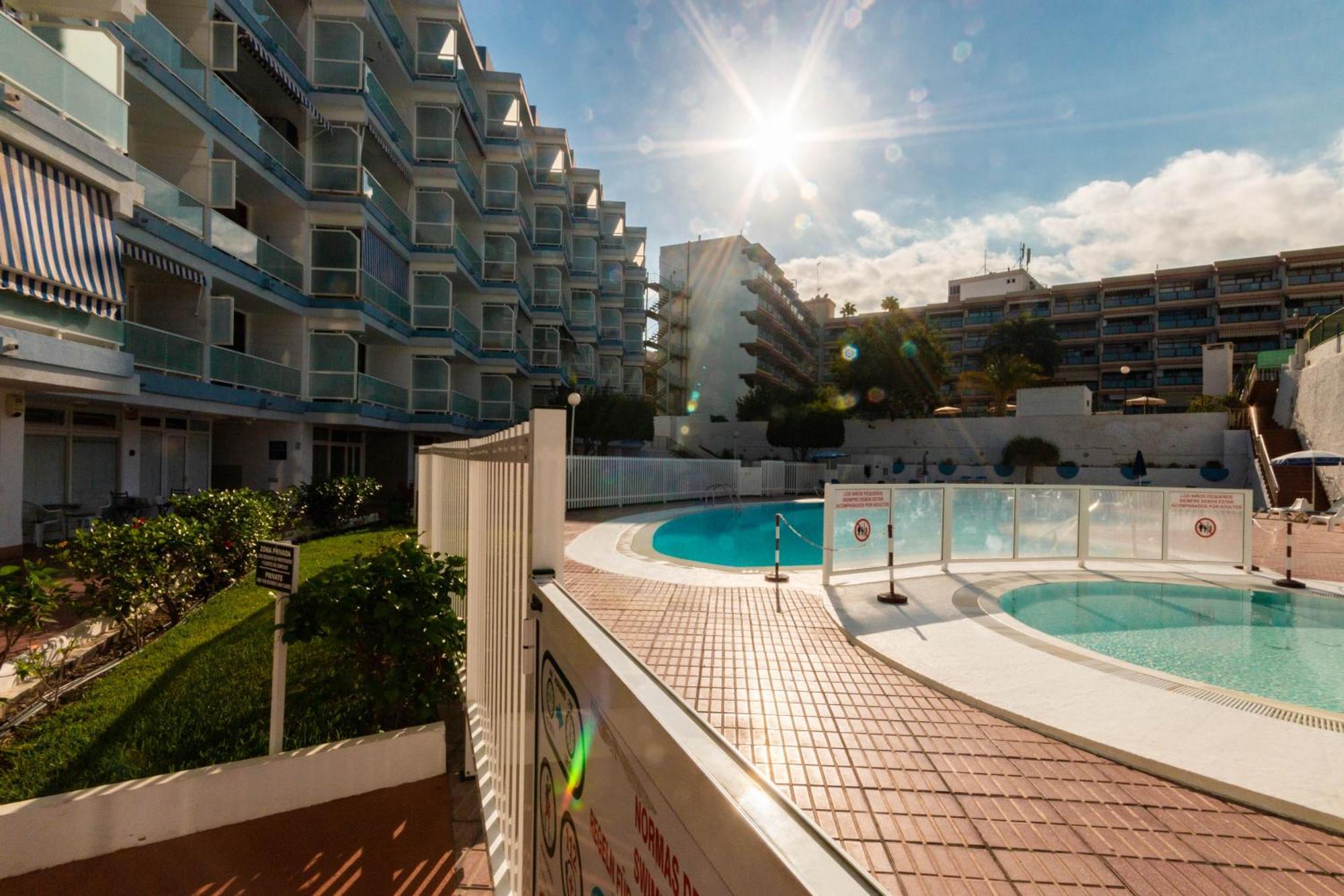 Serenity Yumbo: Beachside Apartment with Free Wi-Fi and Concierge Playa del Ingles  Exterior photo
