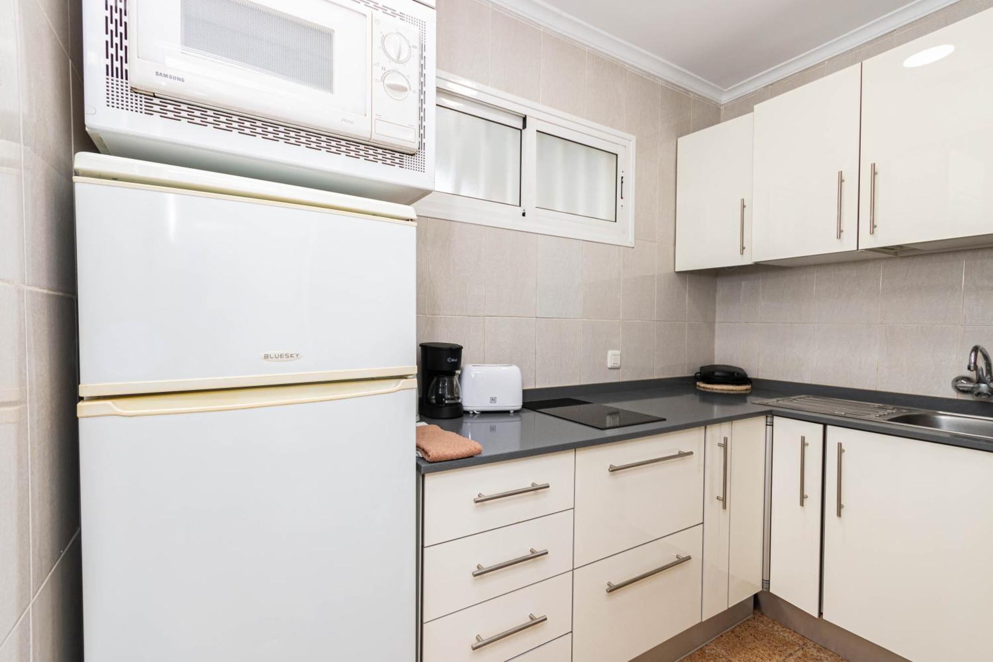 Serenity Yumbo: Beachside Apartment with Free Wi-Fi and Concierge Playa del Ingles  Exterior photo